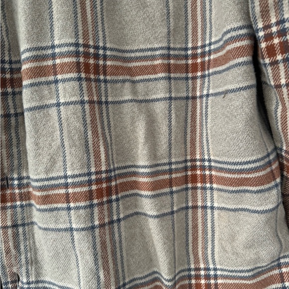 Men’s Patagonia flannel button down - Picture 4 of 9